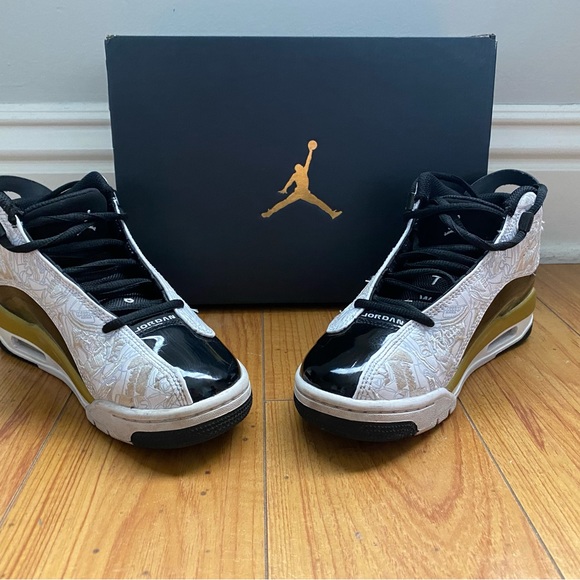 Jordan Shoes - Picture 4 of 5